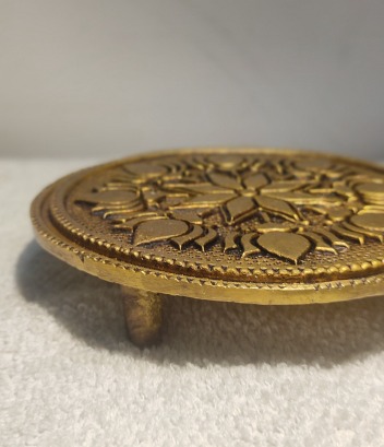 BRASS ROUND CHOWKI 13