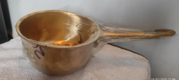 Bronze tea pan