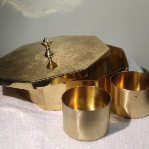ENGRAVED OCTAGONAL MASALA DABBA ENGRAVED OCTAGONAL MASALA DABBA