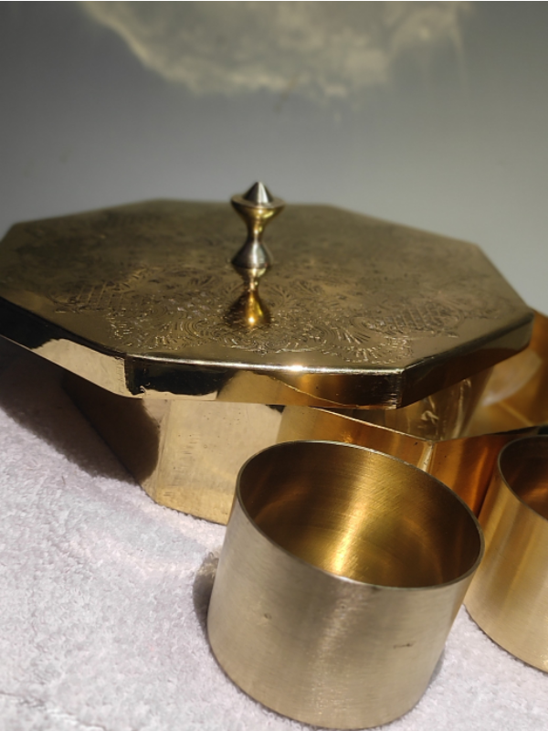 ENGRAVED OCTAGONAL MASALA DABBA(3) ENGRAVED OCTAGONAL MASALA DABBA