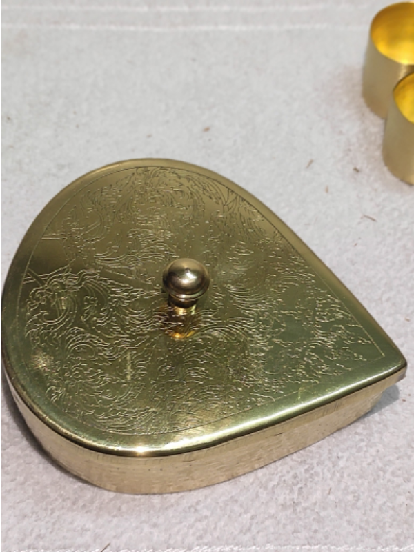 ENGRAVED PAN MASALA DABBA(2) ENGRAVED PAN MASALA DABBA